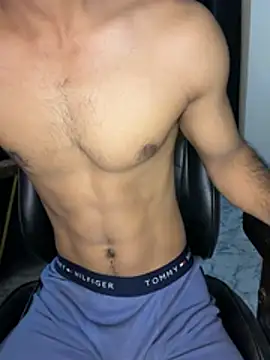 Snapshot of Fitboy07 chatting on July 7, 4:11 pm Fitboy07 online show from July 7, 4:11 pm