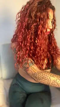 Snapshot of PrettyChloe_ chatting on April 29, 9:43 pm PrettyChloe online show from April 29, 9:43 pm