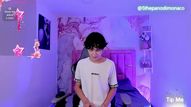 SthepanodiMonaco online show from February 6, 8:56 pm