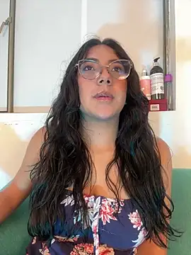 Snapshot of Dafne_se chatting on February 8, 12:14 am Dafne se online show from February 8, 12:14 am