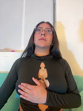 Snapshot of Dafne_se chatting on February 12, 12:05 am Dafne se online show from February 12, 12:05 am