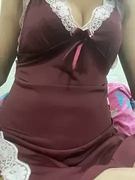 Snapshot of Namratajainn chatting on May 7, 4:56 pm Namratajainn online show from May 7, 4:56 pm