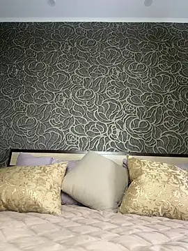 Snapshot of Sweet_little_gir chatting on July 17, 4:01 pm Sweet little gir online show from July 17, 4:01 pm