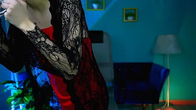 KateWillows online show from March 21, 4:39 am