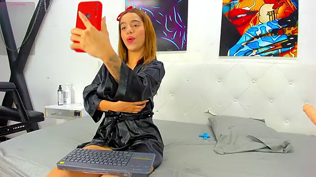 Snapshot of lucy_78_sweet chatting on December 2, 1:28 pm lucy 78 sweet online show from December 2, 1:28 pm