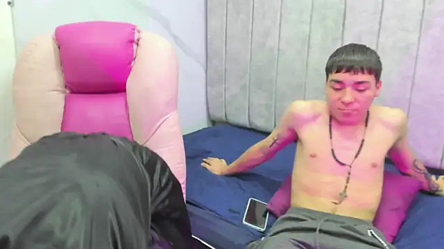 Snapshot of lucy_78_sweet chatting on January 9, 2:58 am lucy 78 sweet online show from January 9, 2:58 am