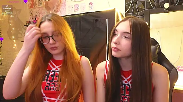 sunny luna online show from March 5, 2:02 pm