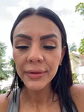 Snapshot of SofhiaTaylor chatting on February 2, 9:02 pm SofhiaTaylor online show from February 2, 9:02 pm