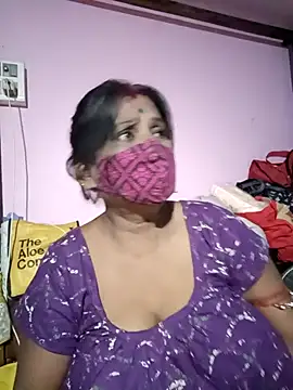 Snapshot of me-pari-hu chatting on February 8, 3:15 pm me-pari-hu online show from February 8, 3:15 pm