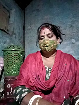 Snapshot of me-pari-hu chatting on February 18, 6:04 pm me-pari-hu online show from February 18, 6:04 pm