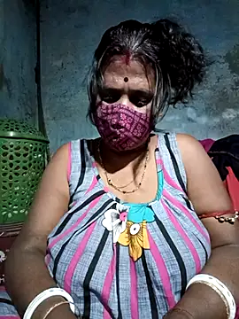 Snapshot of me-pari-hu chatting on February 28, 6:20 pm me-pari-hu online show from February 28, 6:20 pm