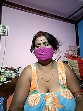 Snapshot of me-pari-hu chatting on March 23, 5:28 pm me-pari-hu online show from March 23, 5:28 pm