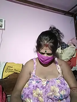 Snapshot of me-pari-hu chatting on May 22, 6:46 pm me-pari-hu online show from May 22, 6:46 pm