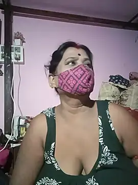 Snapshot of me-pari-hu chatting on June 6, 5:28 pm me-pari-hu online show from June 6, 5:28 pm