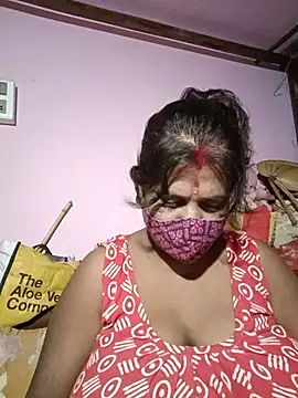 Snapshot of me-pari-hu chatting on July 28, 7:15 pm me-pari-hu online show from July 28, 7:15 pm