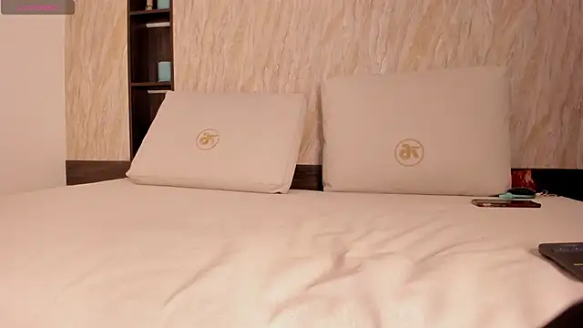 ayla velt online show from March 20, 7:30 pm