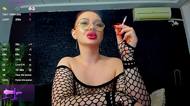 Snapshot of Cherry_Charmxxx chatting on December 2, 5:57 am Cherry Charmxxx online show from December 2, 5:57 am