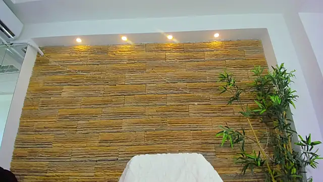 Snapshot of Cherry_Charmxxx chatting on January 8, 8:33 pm Cherry Charmxxx online show from January 8, 8:33 pm