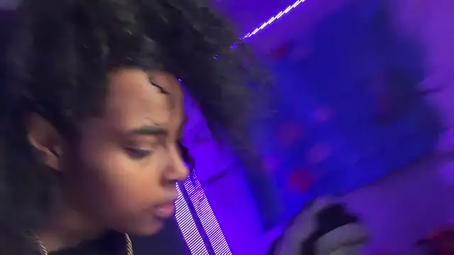 Snapshot of sevynsexysinss chatting on December 22, 9:39 am sevynsexysinss online show from December 22, 9:39 am