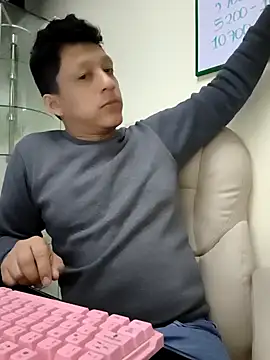 KairoStormX online show from December 15, 9:30 pm