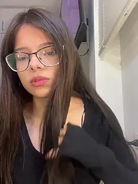 omifresita online show from August 6, 8:44 pm