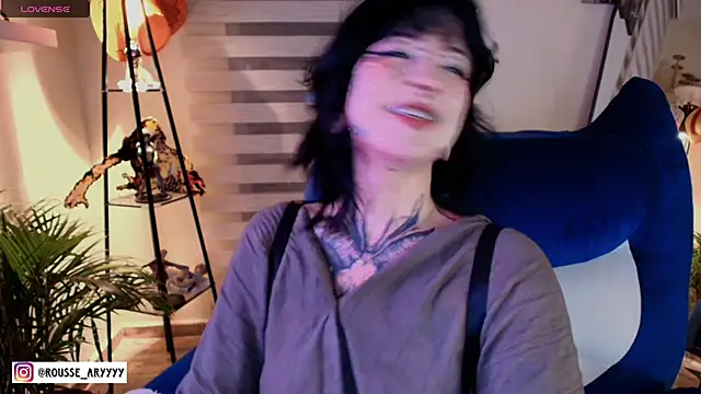 Snapshot of AryRousse chatting on May 6, 4:52 am AryRousse online show from May 6, 4:52 am