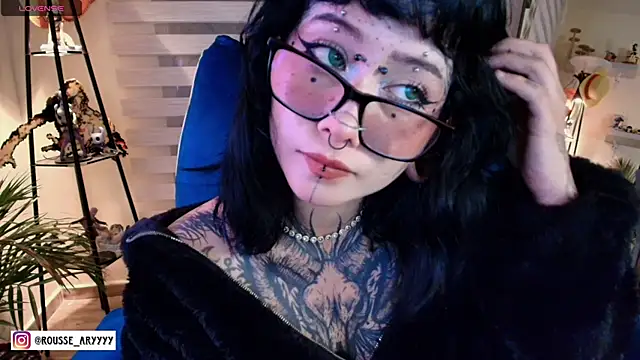 Snapshot of AryRousse chatting on May 21, 3:35 am AryRousse online show from May 21, 3:35 am