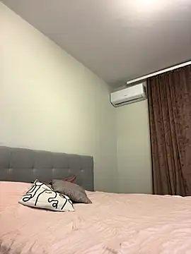 Snapshot of s4rah chatting on December 21, 6:59 pm s4rah online show from December 21, 6:59 pm