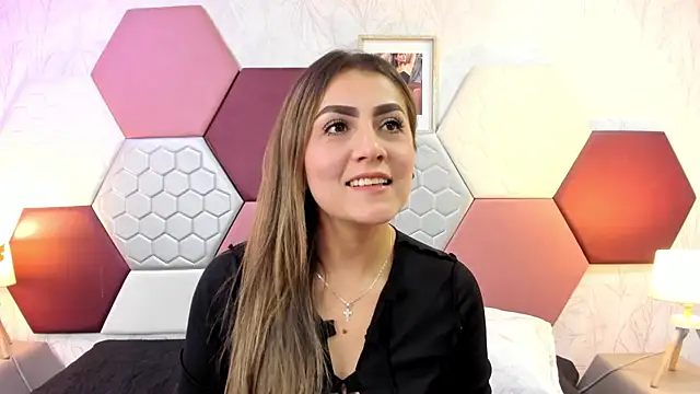 AriaRous online show from April 21, 4:01 pm