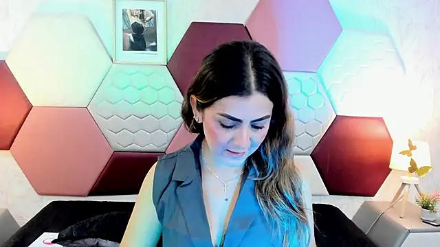 Snapshot of AriaRous chatting on April 29, 5:30 pm AriaRous online show from April 29, 5:30 pm