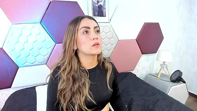 Snapshot of AriaRous chatting on May 7, 5:40 pm AriaRous online show from May 7, 5:40 pm
