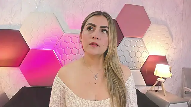 Snapshot of AriaRous chatting on June 30, 2:29 pm AriaRous online show from June 30, 2:29 pm