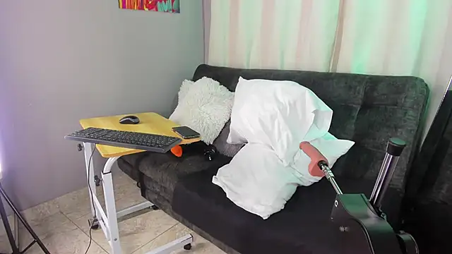 BonnieRitz online show from December 2, 12:21 pm