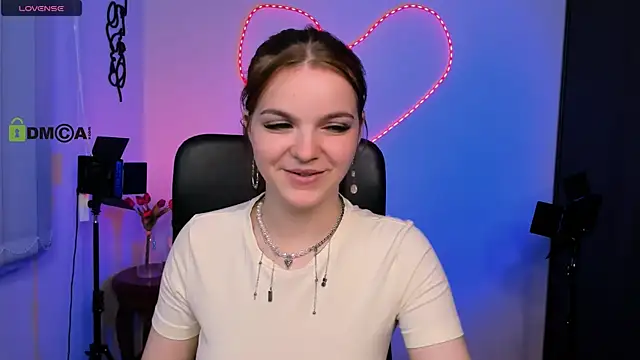 Snapshot of mikameovv chatting on July 29, 7:23 pm mikameovv online show from July 29, 7:23 pm