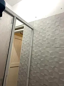 Snapshot of ZahhyGrey chatting on January 7, 5:48 pm ZahhyGrey online show from January 7, 5:48 pm