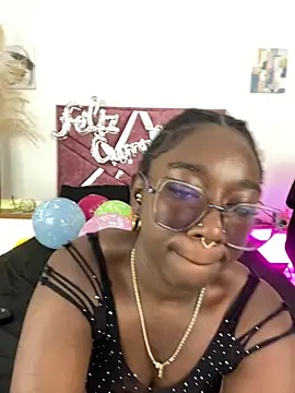 Snapshot of ZahhyGrey chatting on January 11, 7:41 pm ZahhyGrey online show from January 11, 7:41 pm