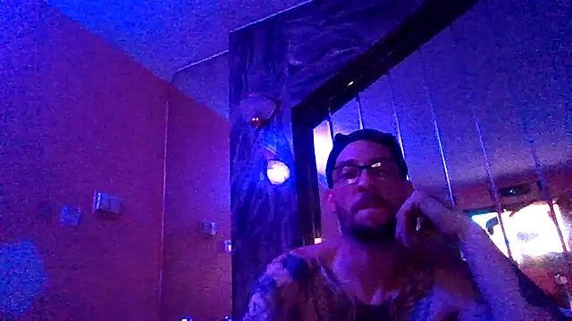 Snapshot of Mcpipington_Fun chatting on December 19, 12:45 pm Mcpipington Fun online show from December 19, 12:45 pm