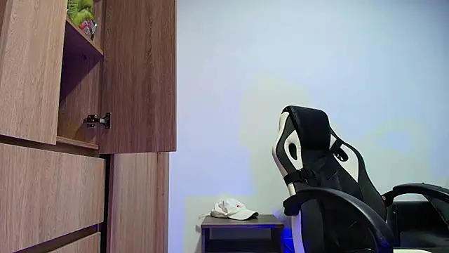 liorvante online show from February 28, 11:28 pm