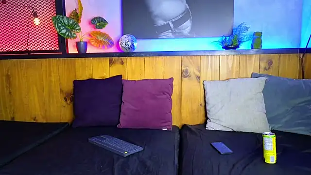 isaac grimm online show from March 21, 2:27 am