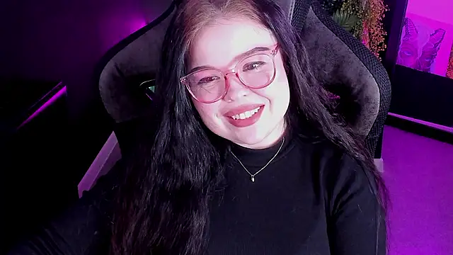 Snapshot of MartishaAddams chatting on February 18, 9:16 am MartishaAddams online show from February 18, 9:16 am