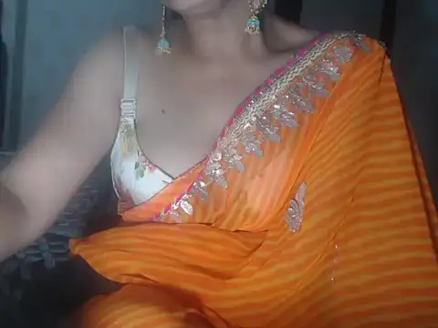 Hotronita123 online show from April 18, 7:18 pm