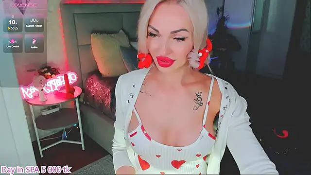Snapshot of Lola_Bombita chatting on May 12, 12:35 pm Lola Bombita online show from May 12, 12:35 pm