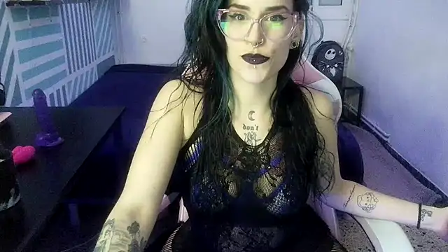 Snapshot of blackrose1997 chatting on February 4, 4:24 pm blackrose1997 online show from February 4, 4:24 pm