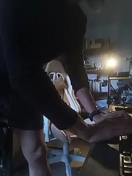 DanWolverin online show from February 11, 4:34 pm