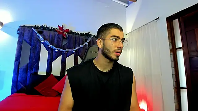 Snapshot of Franco_banderas chatting on December 3, 3:21 pm Franco banderas online show from December 3, 3:21 pm