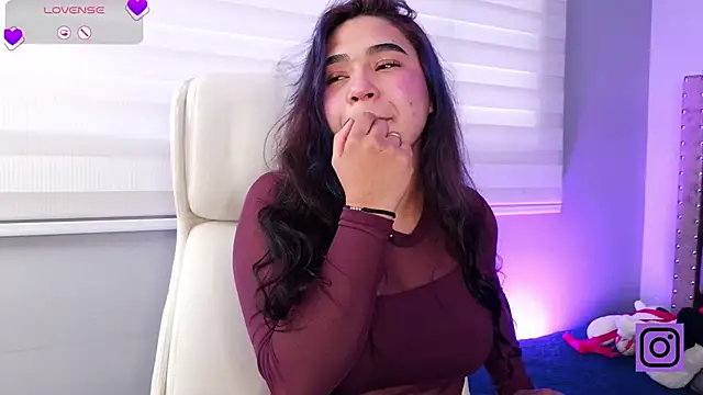 Mylarossi online show from April 18, 6:01 pm