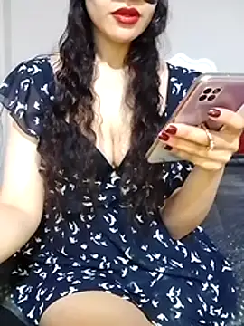 Snapshot of deva-sexy chatting on April 28, 4:45 pm deva-sexy online show from April 28, 4:45 pm