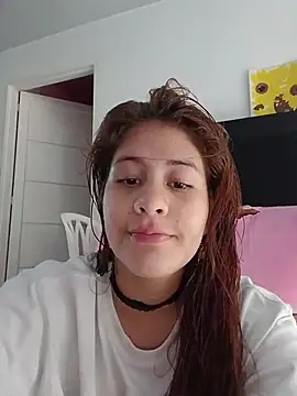 Snapshot of dakota021 chatting on July 15, 10:37 pm dakota021 online show from July 15, 10:37 pm