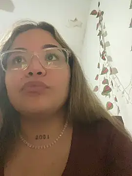 Lindalatina2001 online show from March 28, 1:49 am