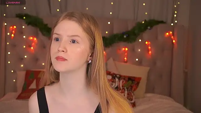 LilianHoward online show from December 21, 12:12 pm